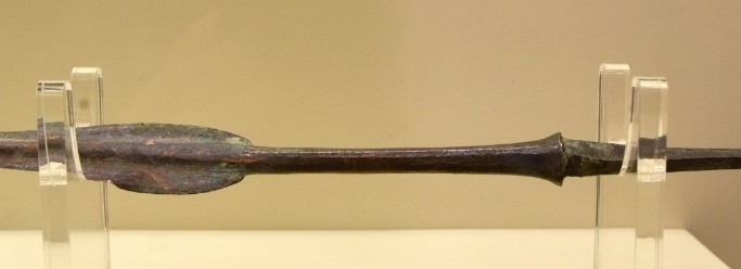 Trabzon'da bulunan M.Ö. 4 bin yılına ait mızrak uçları İpekyolu Müzesi'nde sergilenmeye başlandı