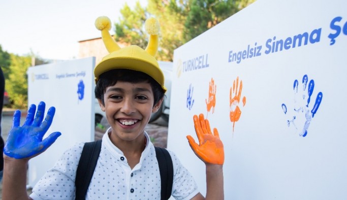 Turkcell 100 bin engellinin ve 30 bin öğrencinin hayatını teknolojisi ile kolaylaştırdı