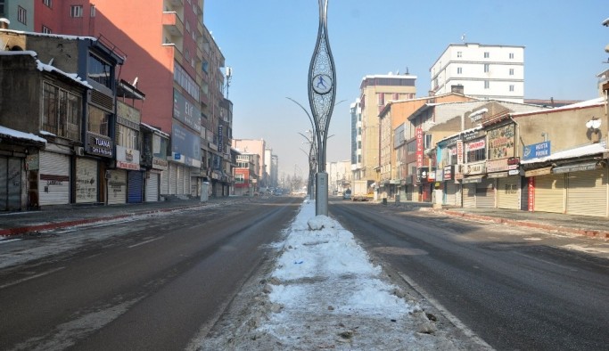 Yüksekova'da korona virüs sessizliği