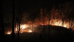 10 saat sürdü, az kalsın bir köy yok oluyordu