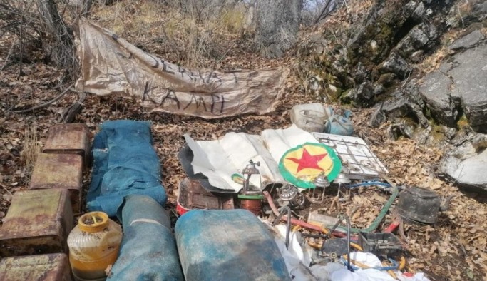 Bitlis'te 10 sığınak ile çok sayıda mühimmat ele geçirildi
