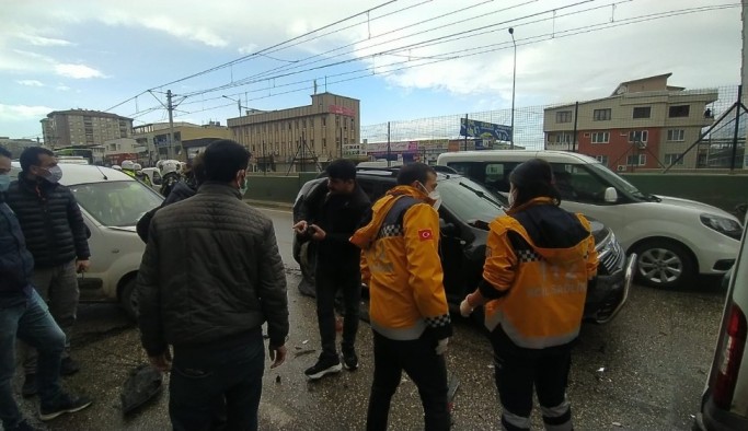Bursa'da kısıtlamada polis uygulama noktasında faciadan dönüldü