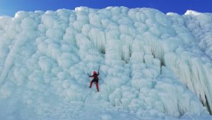 Buz tırmanışı nefes kesti