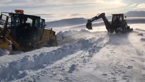 Dozerin imdadına eder yetişti