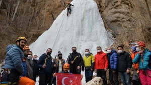 Erzurum'da buz tırmanışı festivali