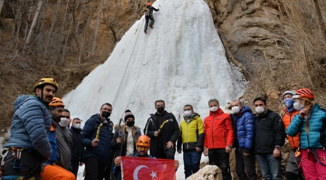 Erzurum'da buz tırmanışı festivali