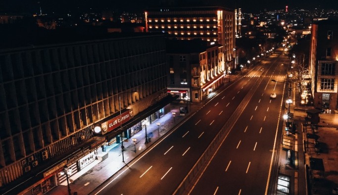 (Özel) Yeni yılın ilk gecesinde Ankara'da boş sokaklar havadan görüntülendi