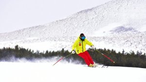 Palandöken Kayak Merkezi'nde kar kalınlığı 1 metreyi aştı