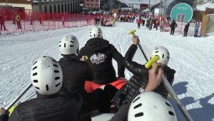 Palandöken Kayak Merkezi'nde kar raftingi coşkusu