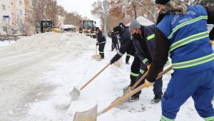 Palandöken'de 724 kar mesaisi