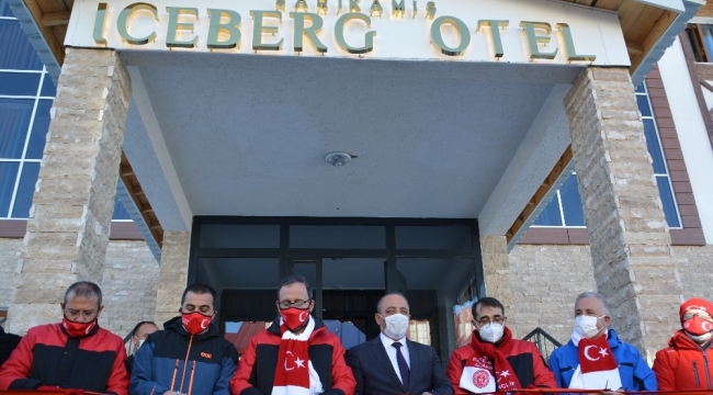 Sarıkamış'ta Bakanların katılımıyla 3 yıldızlı Iceberk Hotel hizmete girdi