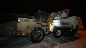 Yakutiye'de kar mesaisi