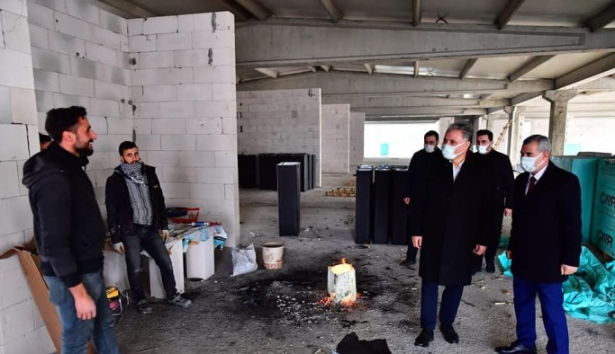 Yeşilyurt'ta Çilesiz Semt Pazarı ve Yaşam Merkezi yapımı sürüyor