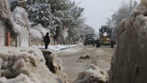 Aziziye Belediyesi'nde karla mücadele mesaisi