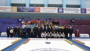 Curlingte kupalar sahiplerini buldu