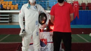 Eskrim sporcusu Akal, Dünya Şampiyonası için Milli takım kampına davet edildi