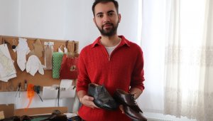 İstediği ayakkabıyı internette bulamayınca...