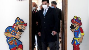 Karagözüm aç kapıyı? Kim geliyor Hacı cavcav?