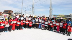 Kayak öğrencileri sertifikalarını aldılar