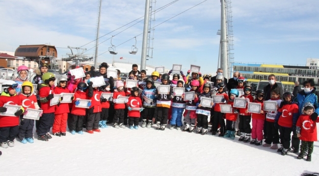 Kayak öğrencileri sertifikalarını aldılar