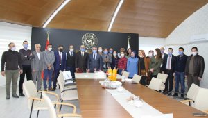 Tilkidöğen'e plaketli uğurlama