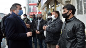 Vali Memiş Karayazı'da incelemelerde bulundu