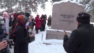 8 Mart Dünya kadınlar Günü'nde Nene Hatun mezarı başında anıldı