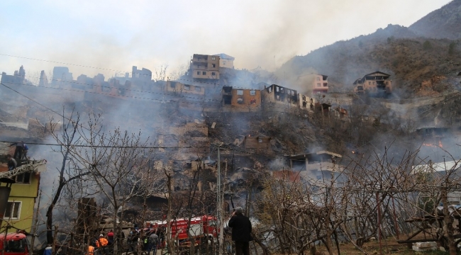 Bu köy üçüncü kez yandı