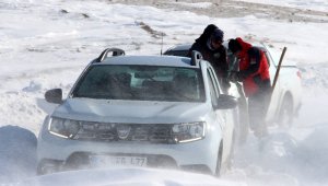 Bu mahalle yoğun kar fırtınasından 4 ay boyunca kurtulamıyor
