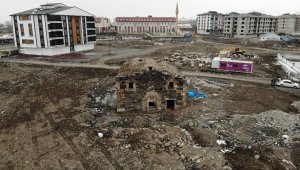 Çirkinliğin abidesi...