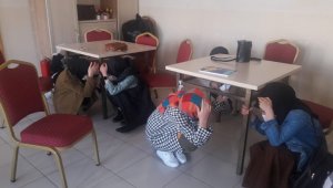 Deprem tatbikatında gerçek depreme yakalandılar