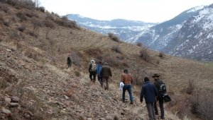 Doğa severlerden Nevruz dolayısıyla doğa yürüyüşü