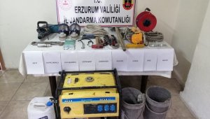 Jandarmadan kaçak kazı yapanlara suç üstü