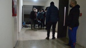 Sosyal medyada 'elveda' diyerek banyoda kendisini kemerle astı