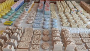 Tesadüfen başladı, 14 çeşit sabun üretiyor