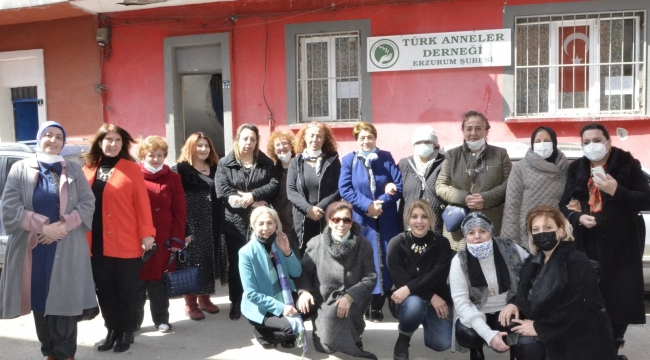 Türk Anneler Derneği'nde Filiz Pasin güven tazeledi
