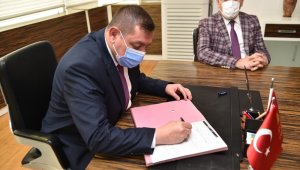 Türkiye'nin 3. büyük millet bahçesinin inşaat ruhsatı imzalandı