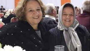 Aynı gün Korona virüsten ölen ikiz kız kardeşler yan yana defnedildi