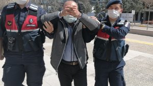 Camiden yardım kumbarasını çalan 52 suç kayıtlı şüpheli serbest bırakıldı