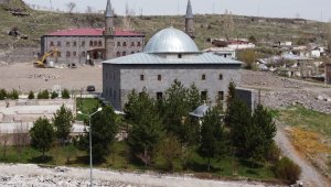 Ermeniler Ulu Cami'de 285 Türk'ü diri diri yaktı