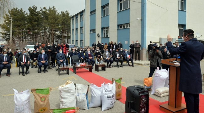 Erzurum'da çiftçilere yem bitkisi tohumu dağıtıldı