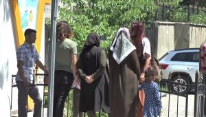 Eşi teröristler tarafından öldürülen kadın:" Eşim sırf sandık başında görevli olduğu için öldürüldü"