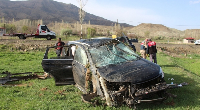 Olur Kaymakam ve Belediye Başkanını taşıyan araç şarampole yuvarlandı: 4 yaralı