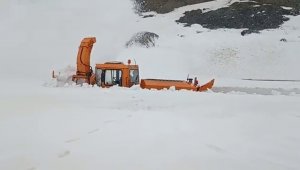 Palandöken geçidi ulaşıma açılıyor