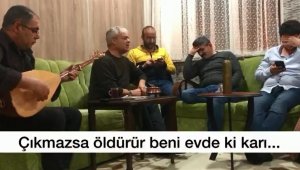 Tiyatrocuların dijital para oyunu görenleri kahkahaya boğdu