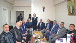 Türk İş'ten sağlık işçileri sendikasına hayırlı olsun ziyareti