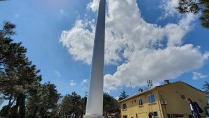 Türkiye'nin en uzun bayrak direğinde dalgalanacak