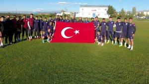 Başkan Orhan 19 Mayıs'ı yeşil sahada kutladı