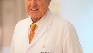 ''Böbrek yetmezliği hipertansiyona, hipertansiyon böbrek yetmezliğine sebep olur ''