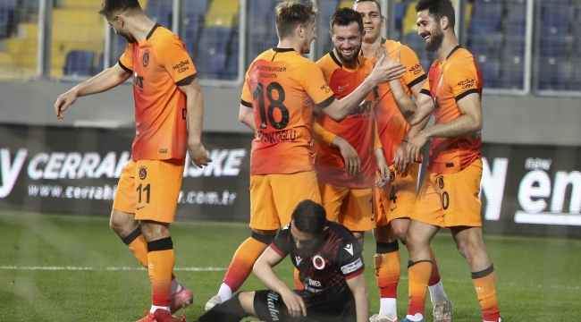 Galatasaray zirve takibini sürdürdü